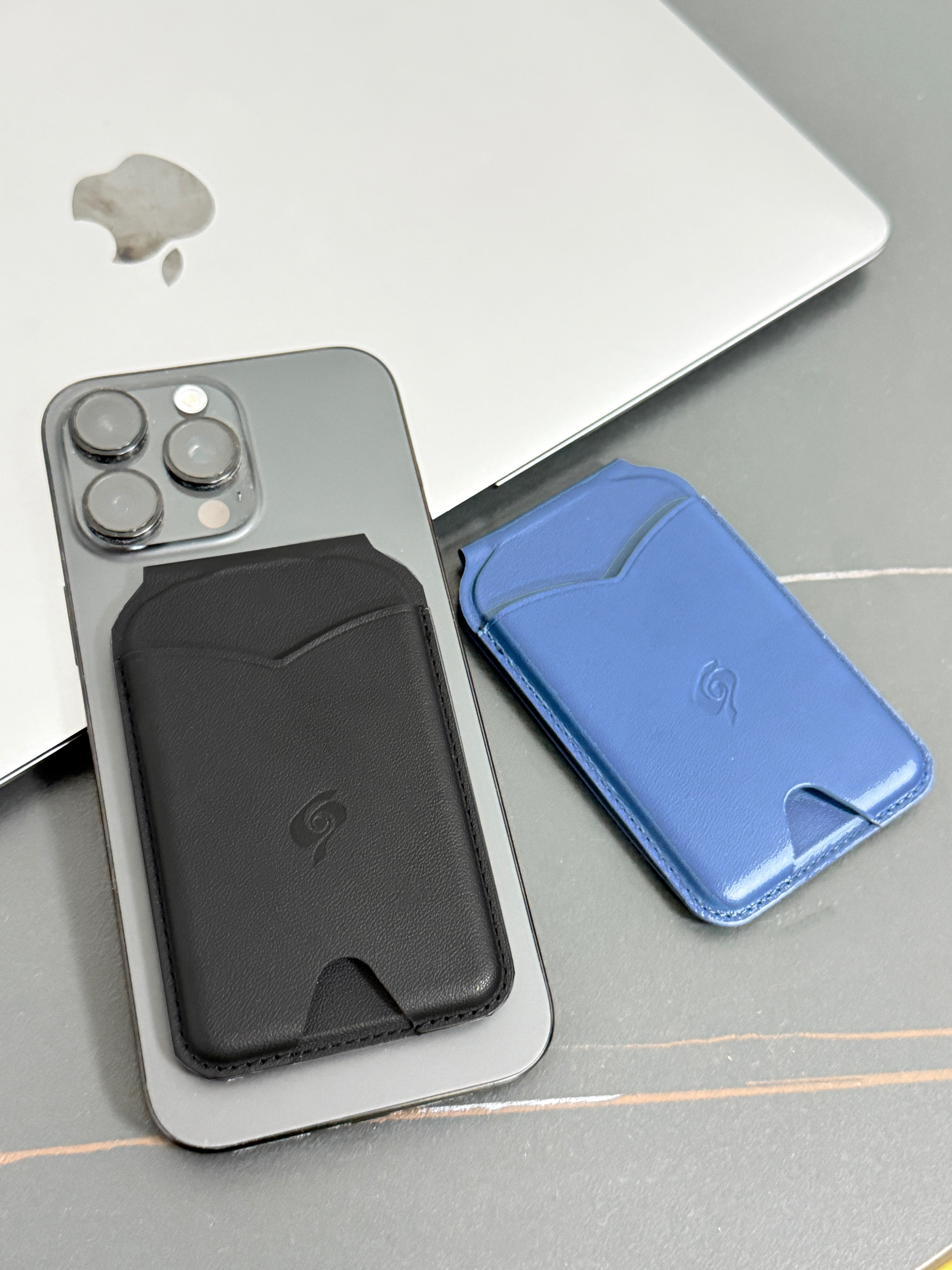 MONTARO- Bi-Fold Magsafe Card Wallet Stand with Mirror