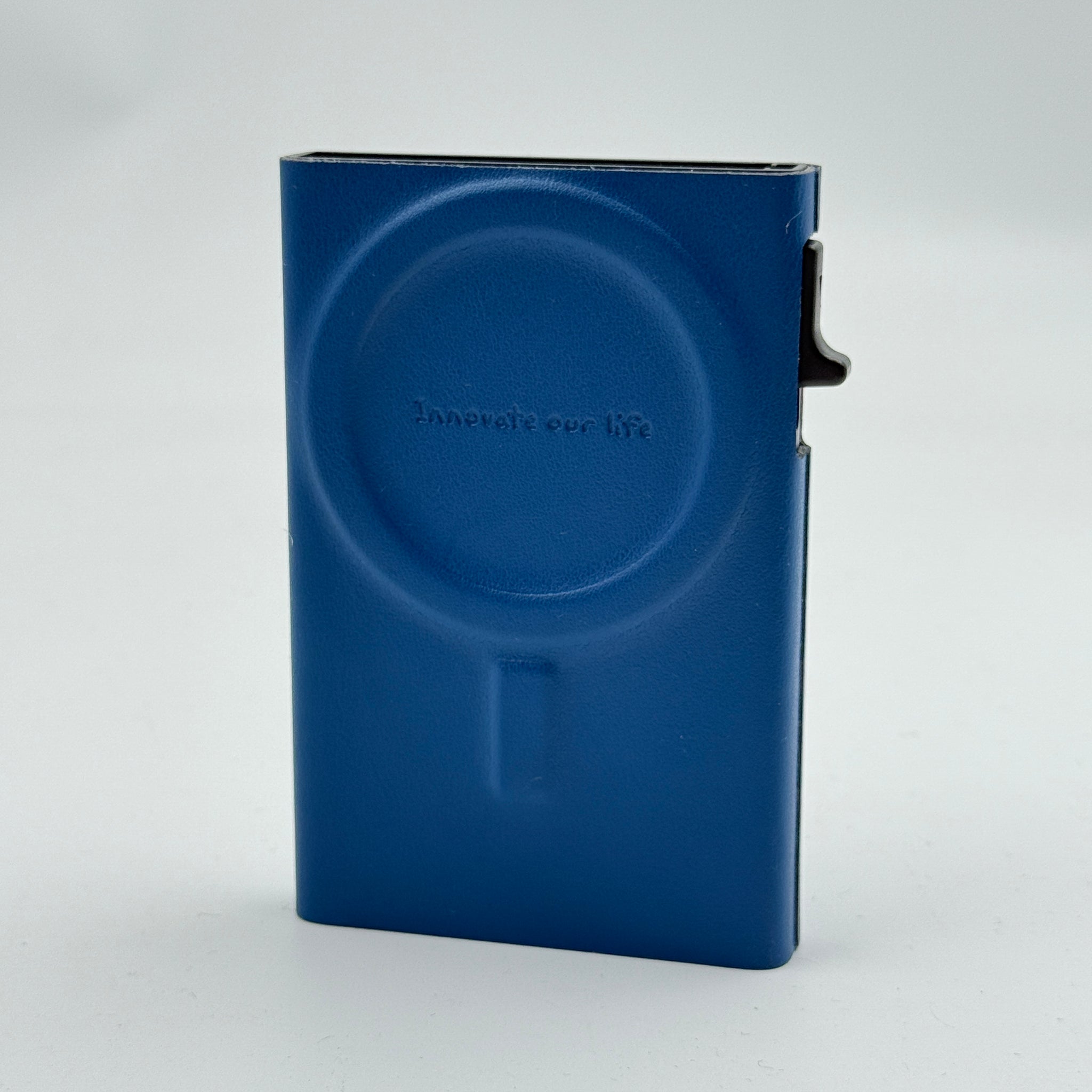 NOVARO RFID Magsafe Leather Card Wallet with Stand