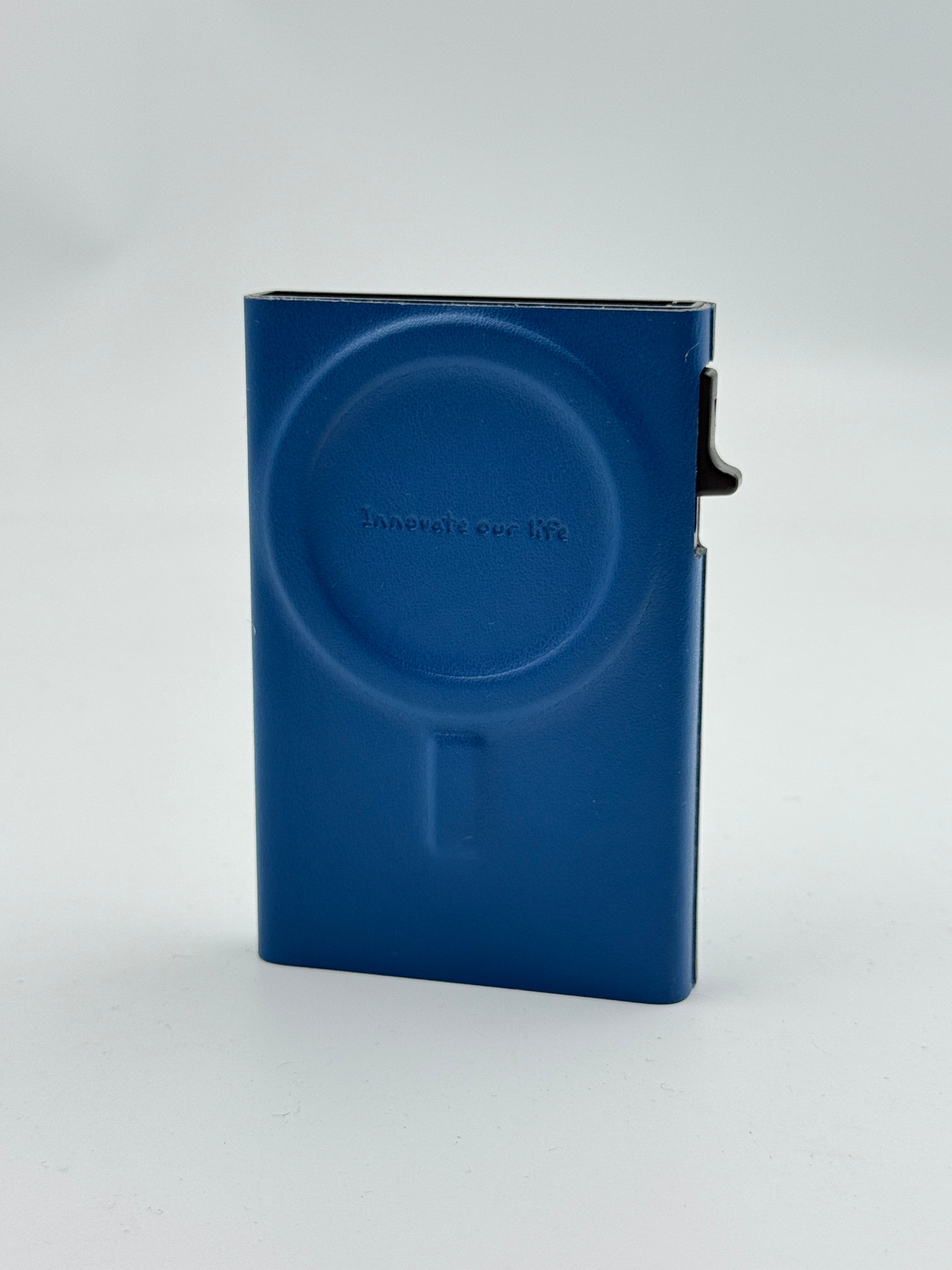 NOVARO RFID Magsafe Leather Card Wallet with Stand